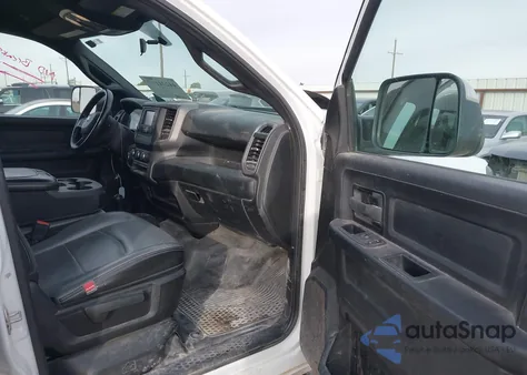 2022 Ram 2500 Tradesman 4X4 8' Box z USA, uszkodzony, nr VIN 3C6UR5HJXNG273281